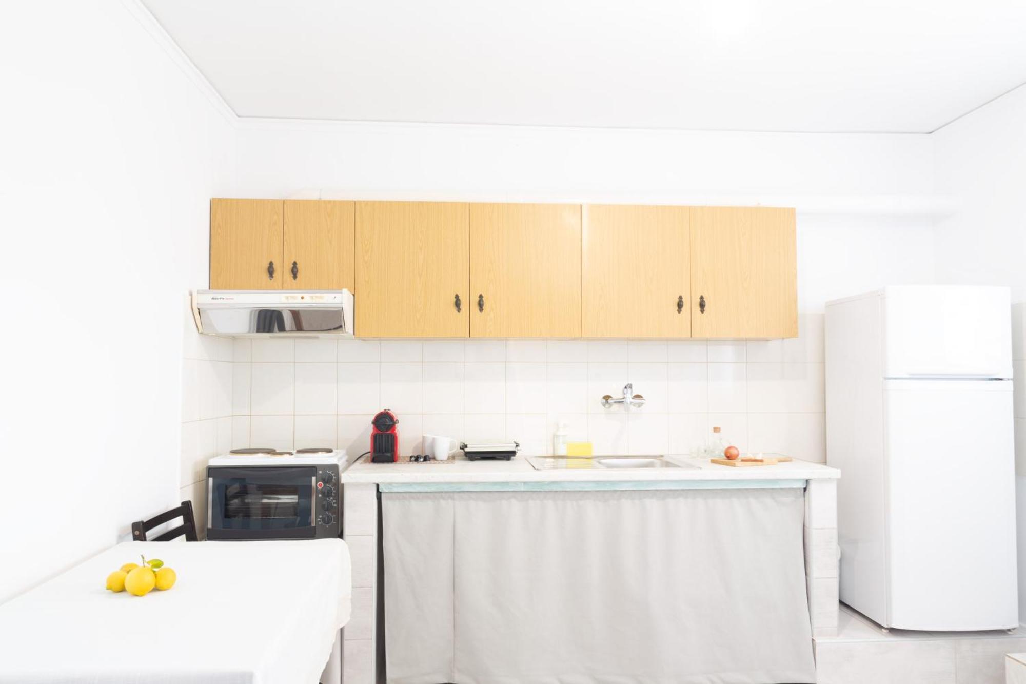 Kineta Seaside Summer Apartments Экстерьер фото